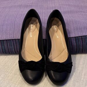 Clarks Black Womens Ballet Flats with Bow